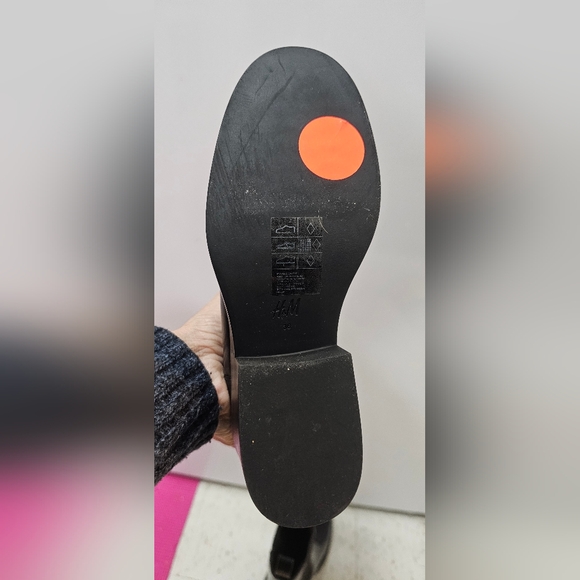 New brand H&M Black Chelsea Boots - Size 6 - Picture 4 of 4